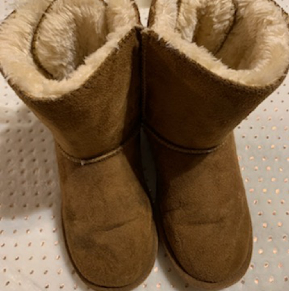 Girls boots